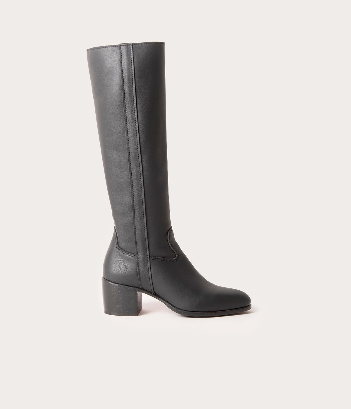 Candice botte haute en cuir, paire de bottes haute en cuir avec talon droit, botte en cuir souple noir, bottes hautes, bottes pour femme, paire de bottes femme, bottes artisanales pour femme, botte fabriquée en France, paire de bottes artisanale, bottes avec talon droit et zip, bottes zippées femme